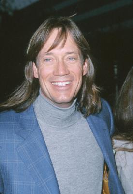 Kevin Sorbo at event of Austin Powers: The Spy Who Shagged Me (1999)