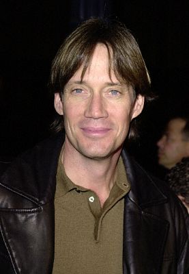 Kevin Sorbo at event of Narkotiku kelias (2000)