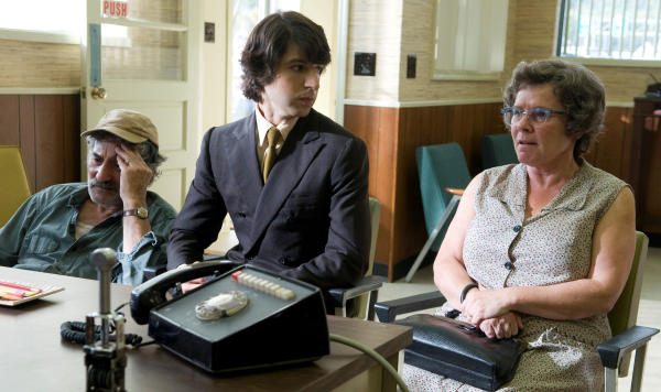 Still of Imelda Staunton, Henry Goodman and Demetri Martin in Taking Woodstock (2009)