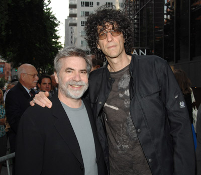 Howard Stern and Dan Klores at event of Crazy Love (2007)