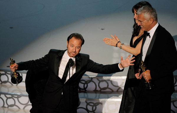 Fisher Stevens and Louie Psihoyos at event of The 82nd Annual Academy Awards (2010)