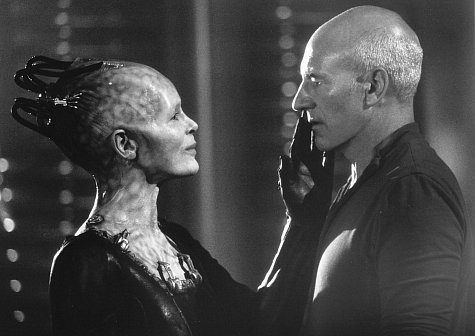 Still of Alice Krige and Patrick Stewart in Star Trek: First Contact (1996)