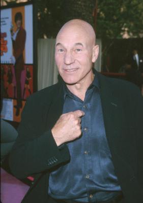 Patrick Stewart at event of Austin Powers: The Spy Who Shagged Me (1999)