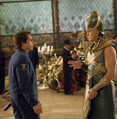 Still of Hank Azaria and Ben Stiller in Naktis muziejuje 2 (2009)