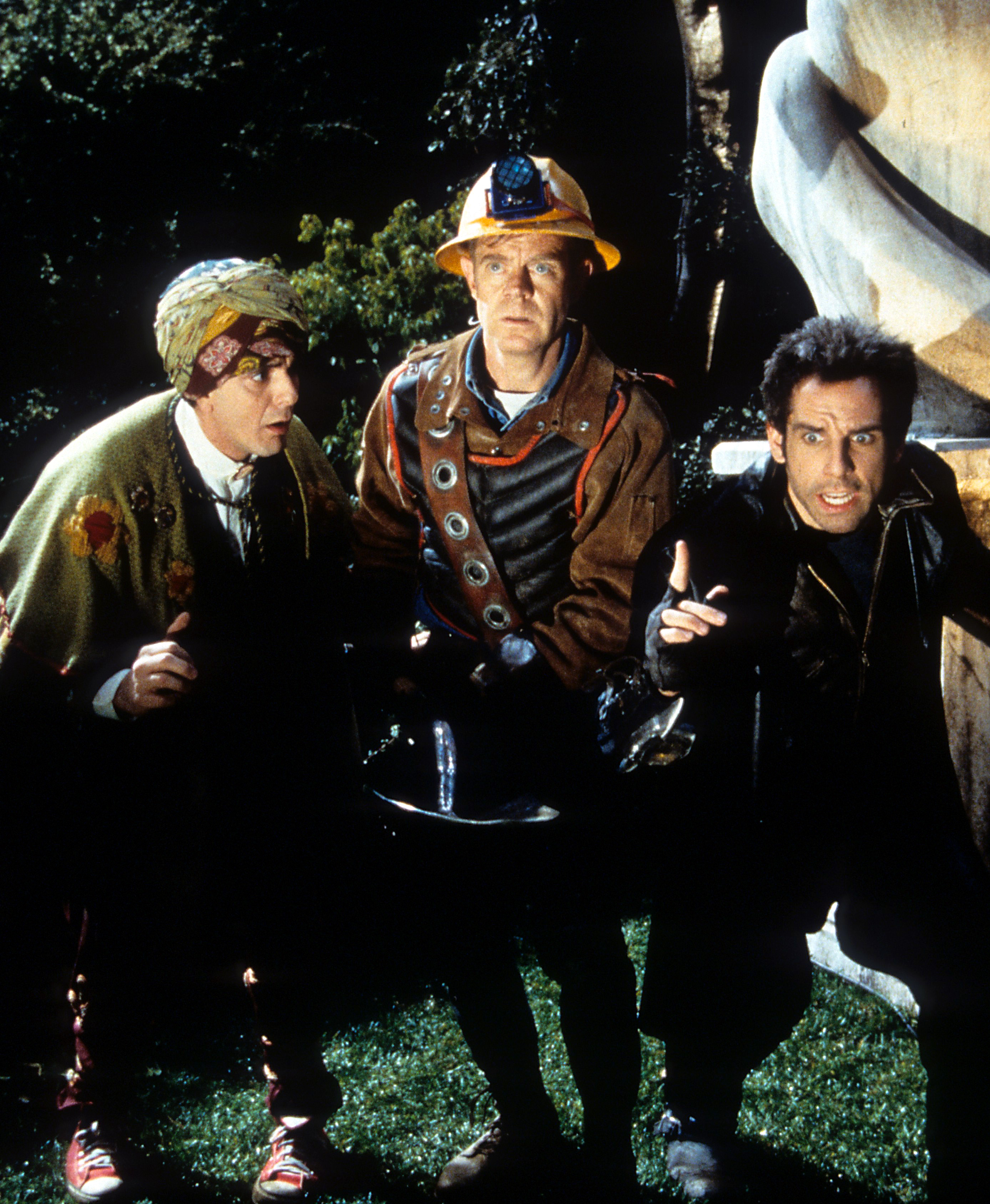 Still of Hank Azaria, William H. Macy and Ben Stiller in Mystery Men (1999)