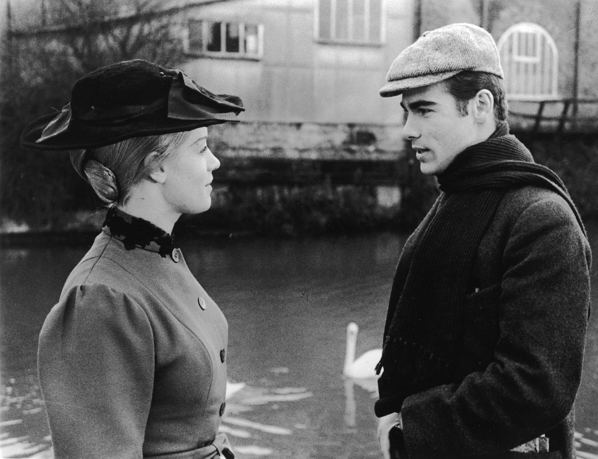 Still of Dean Stockwell, Jack Cardiff and Mary Ure in Sons and Lovers (1960)