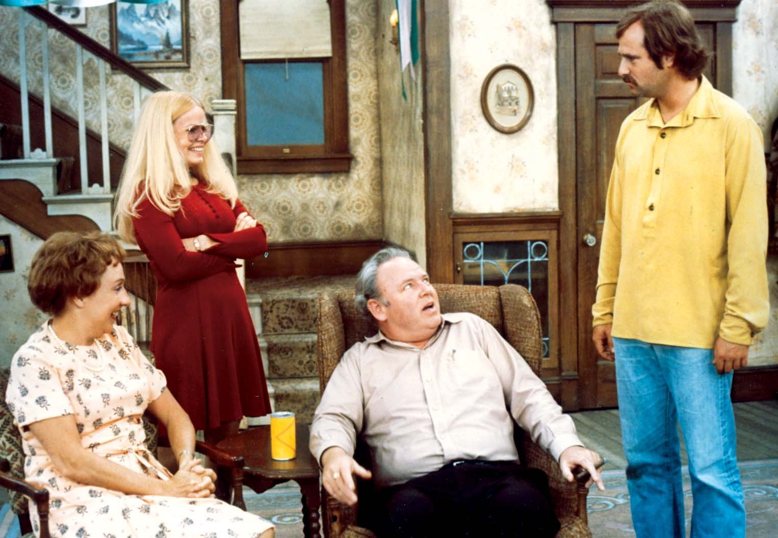 Still of Rob Reiner, Sally Struthers, Carroll O'Connor and Jean Stapleton in All in the Family (1971)