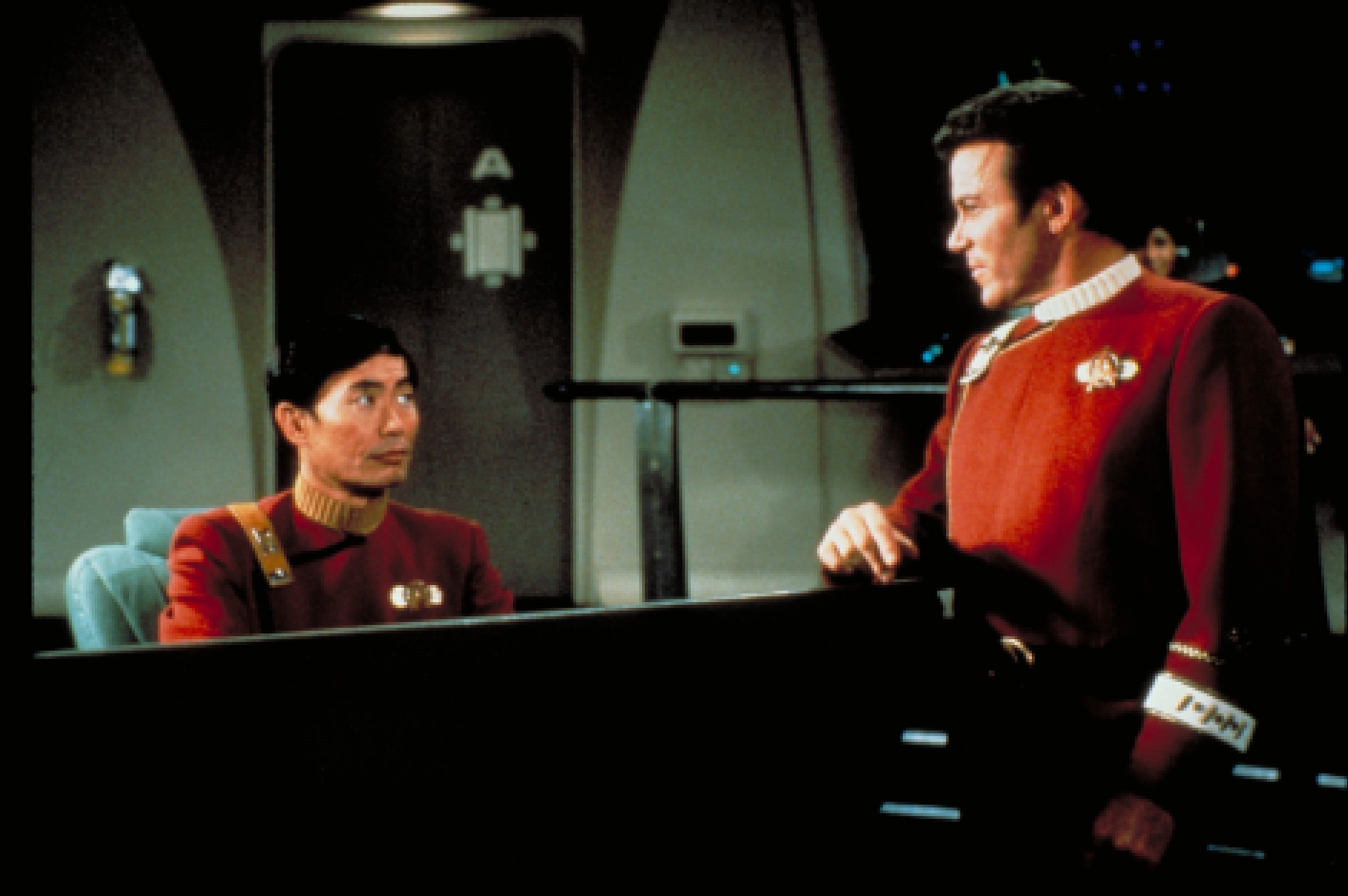 Still of William Shatner and George Takei in Star Trek: The Wrath of Khan (1982)