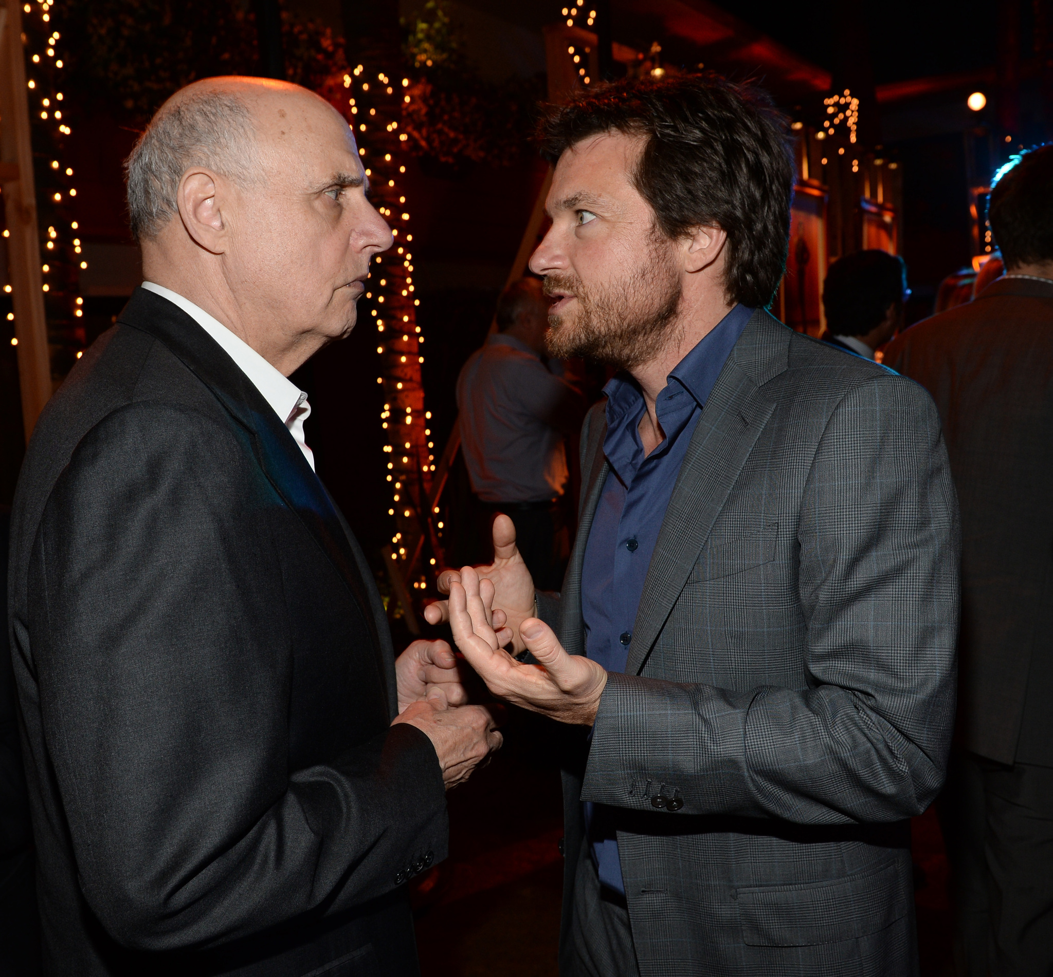 Jason Bateman and Jeffrey Tambor at event of Arrested Development (2003)