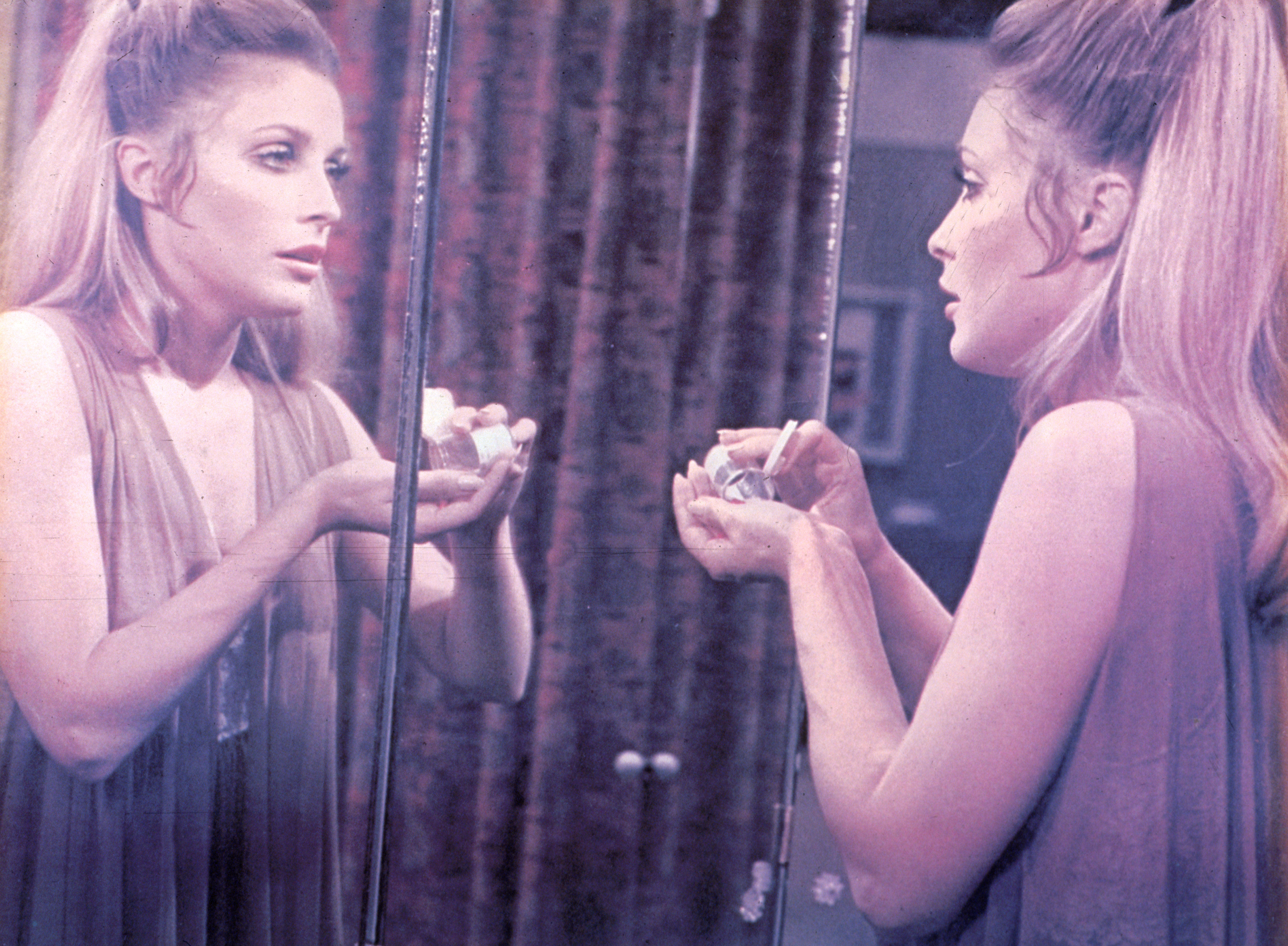Still of Sharon Tate in Valley of the Dolls (1967)