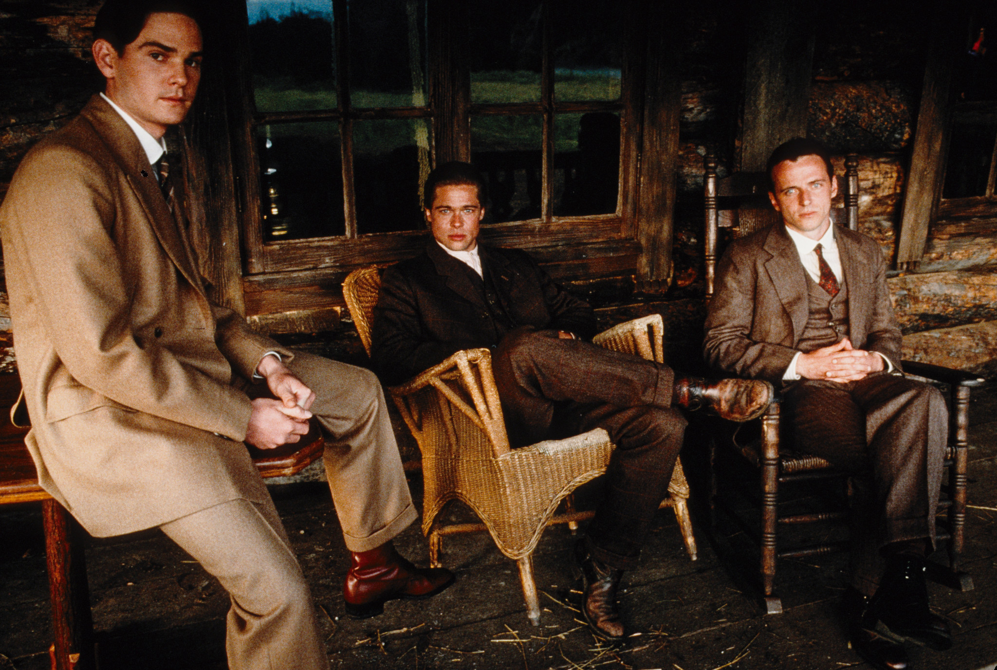 Still of Brad Pitt, Aidan Quinn and Henry Thomas in Legends of the Fall (1994)