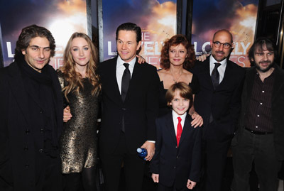 Susan Sarandon, Mark Wahlberg, Peter Jackson, Stanley Tucci, Michael Imperioli, Saoirse Ronan and Christian Ashdale at event of The Lovely Bones (2009)