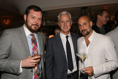 Stanley Tucci, Michael Gladis and John Slattery at event of MAD MEN. Reklamos vilkai (2007)