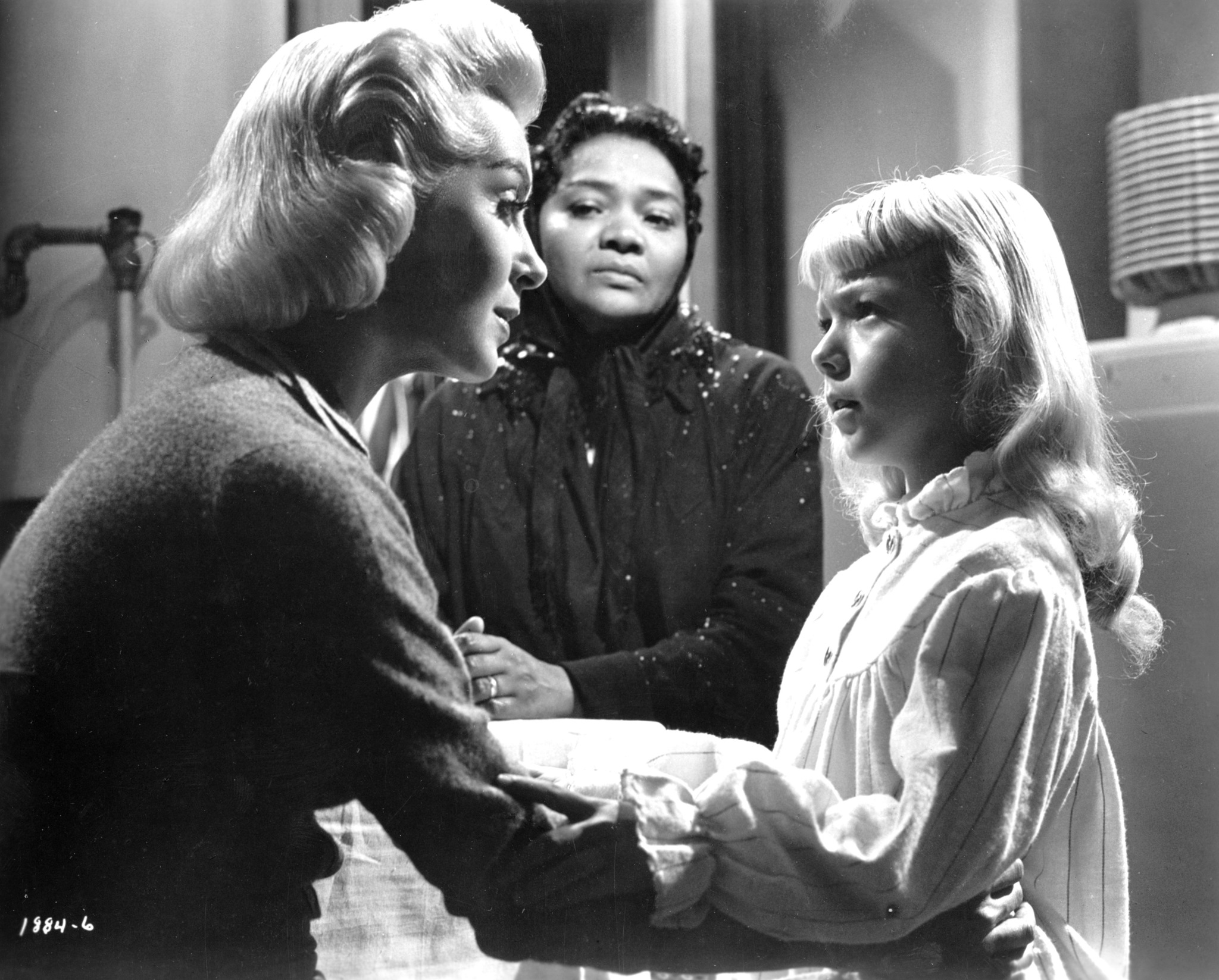 Still of Lana Turner and Juanita Moore in Imitation of Life (1959)