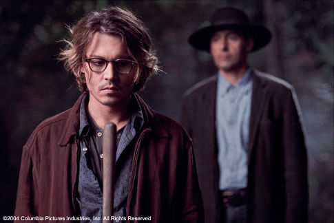 Still of Johnny Depp and John Turturro in Secret Window (2004)