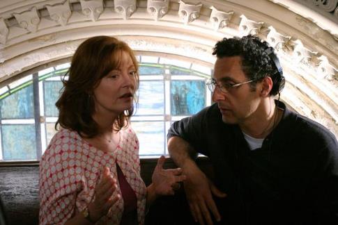 Susan Sarandon and John Turturro in Romance & Cigarettes (2005)