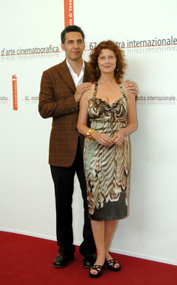Susan Sarandon and John Turturro at event of Romance & Cigarettes (2005)