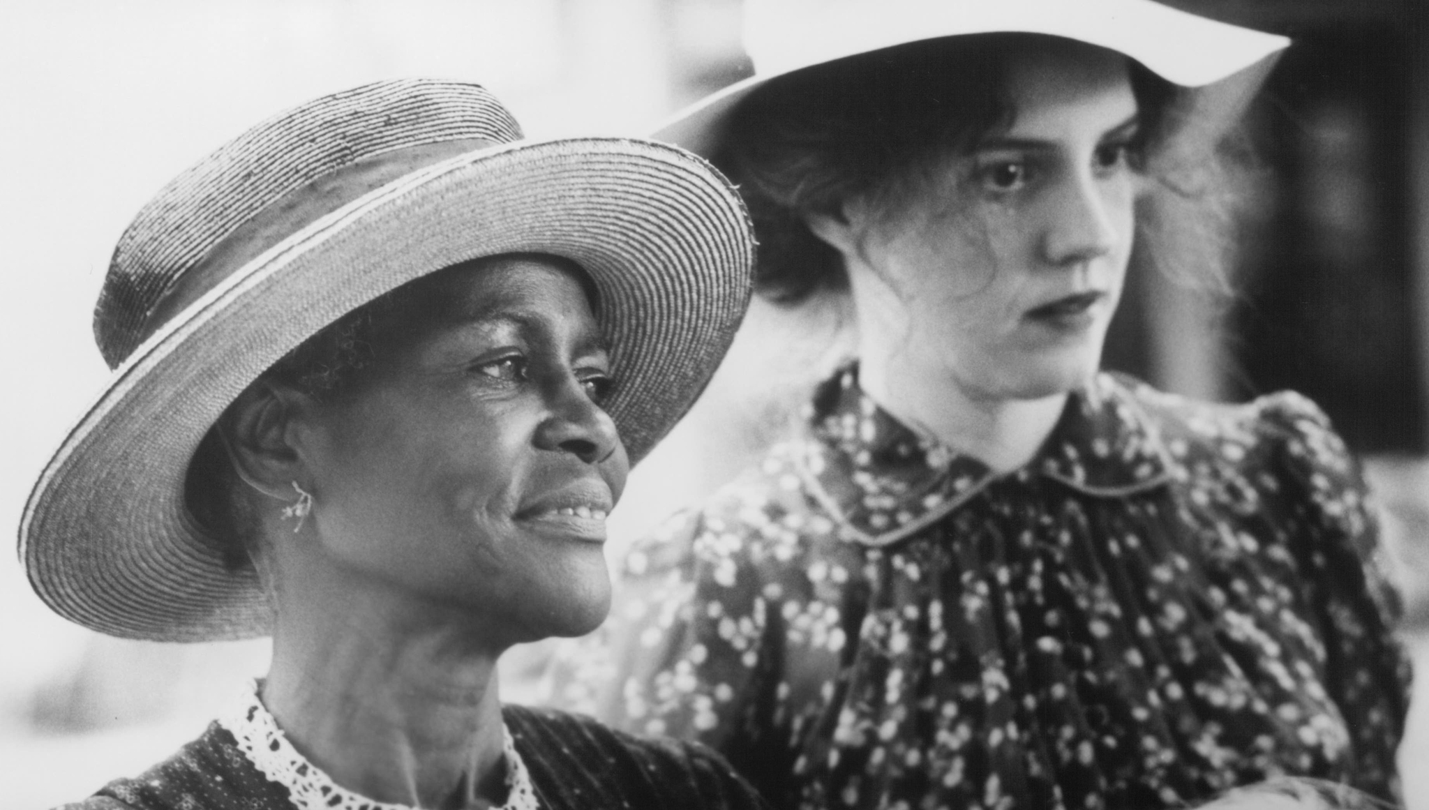 Still of Mary-Louise Parker and Cicely Tyson in Fried Green Tomatoes (1991)