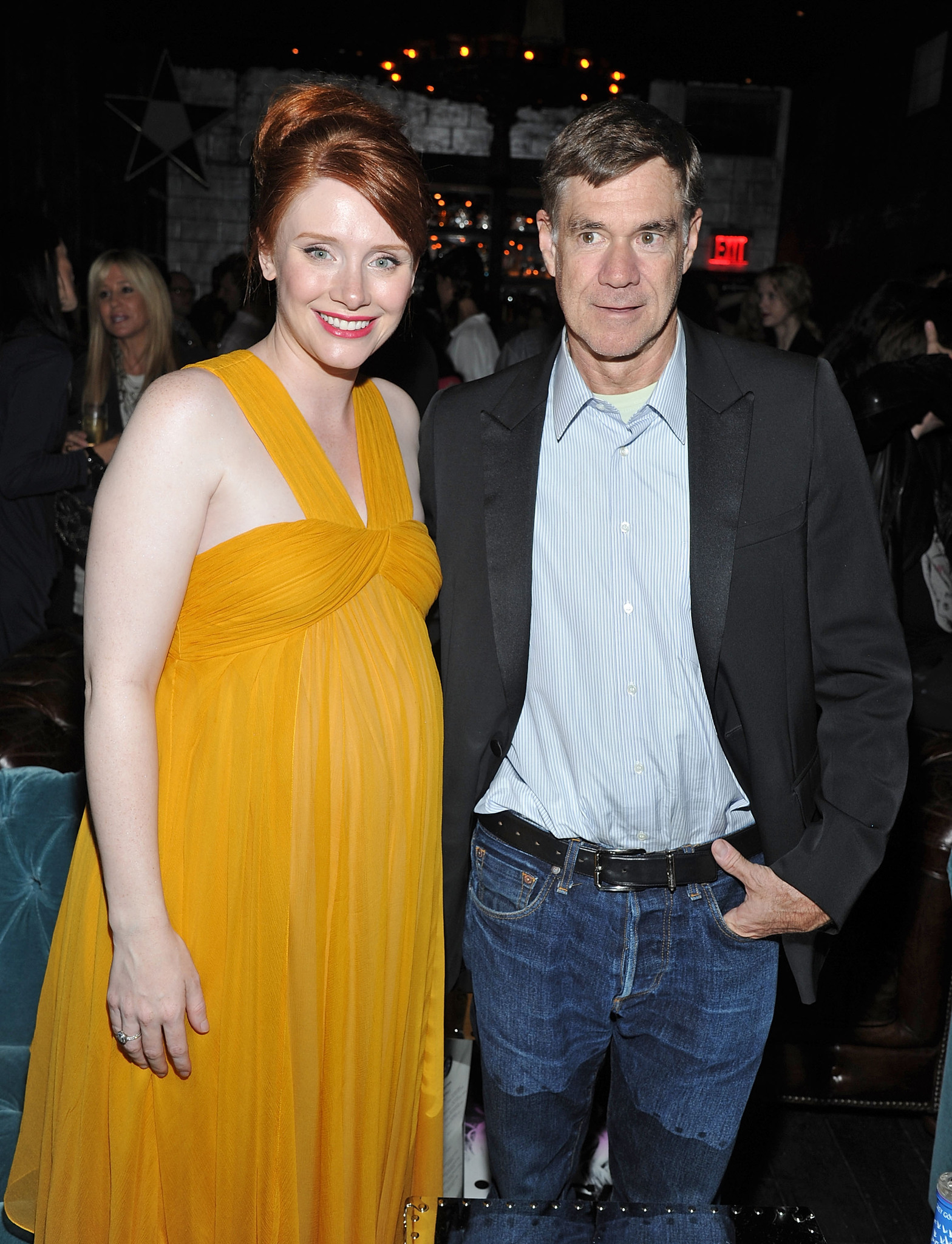 Gus Van Sant and Bryce Dallas Howard at event of Restless (2011)