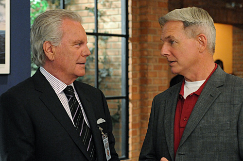 Still of Mark Harmon and Robert Wagner in NCIS: Naval Criminal Investigative Service (2003)