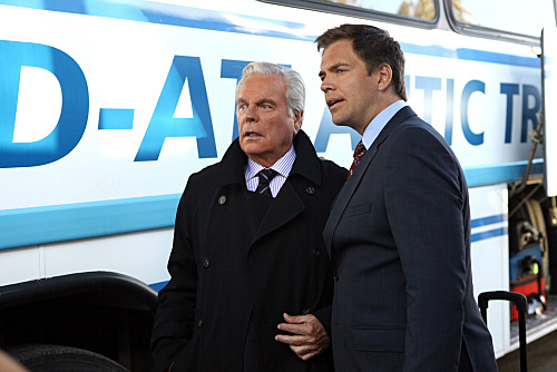 Still of Robert Wagner and Michael Weatherly in NCIS: Naval Criminal Investigative Service (2003)