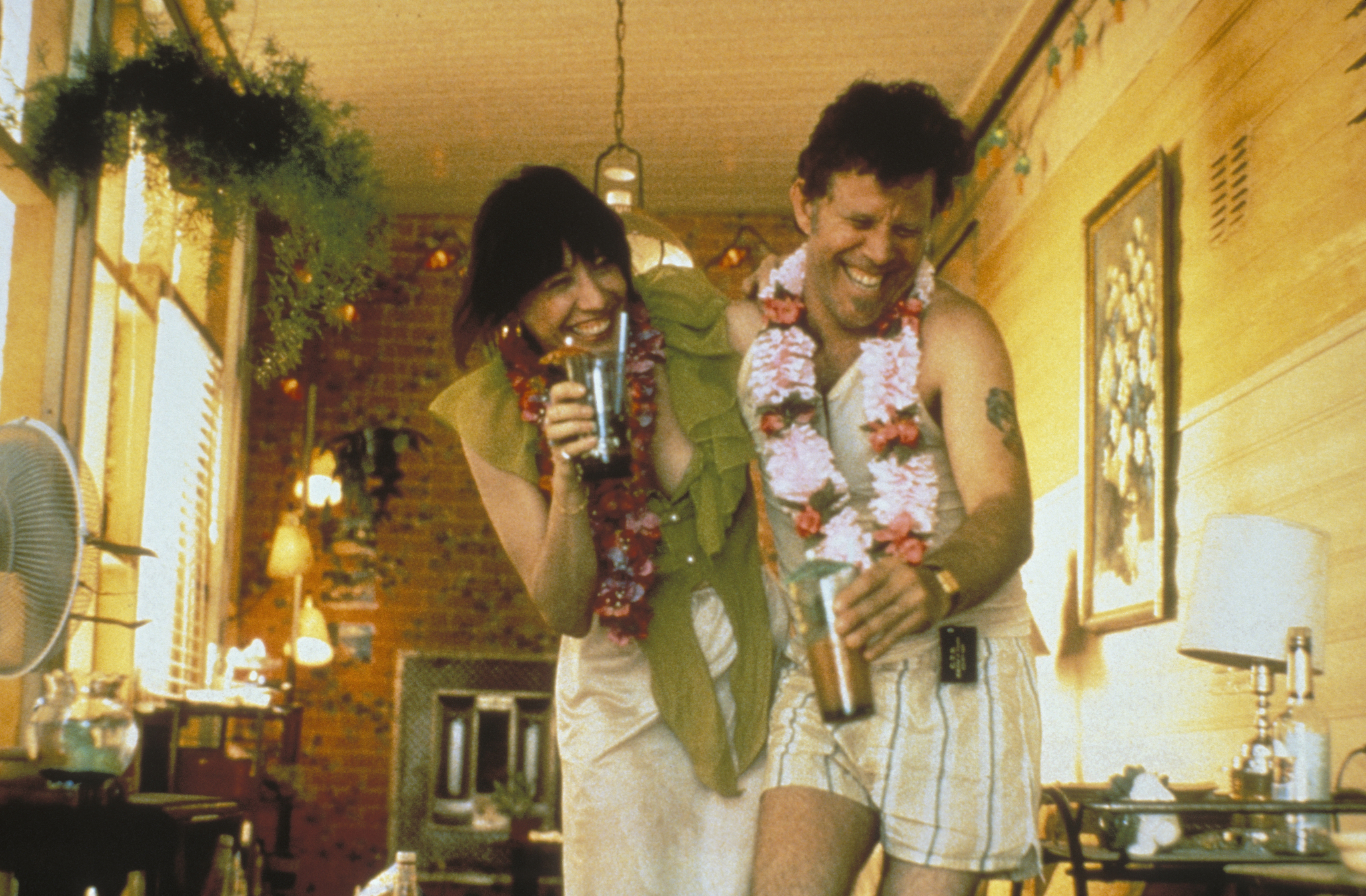 Still of Tom Waits and Lily Tomlin in Short Cuts (1993)