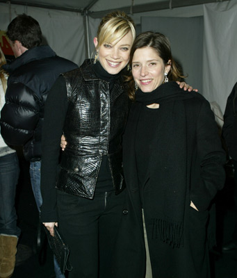 Melora Walters and Amy Smart at event of The Butterfly Effect (2004)