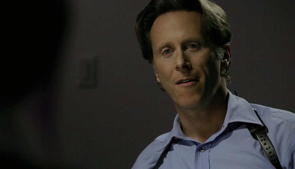 Steven Weber as Detective Remy Doyle on Leap Year.