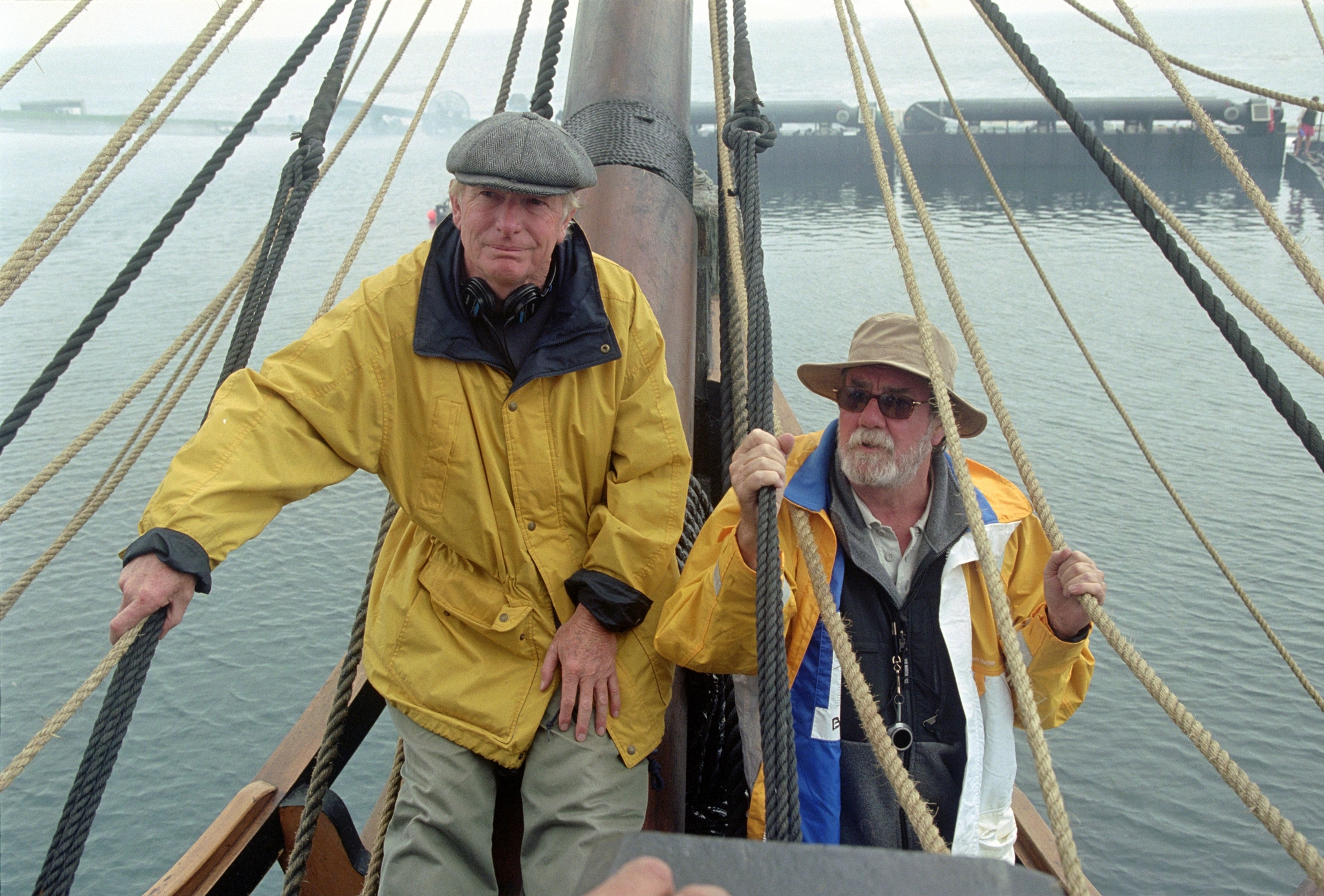 Still of Peter Weir and Russell Boyd in Master and Commander: The Far Side of the World (2003)