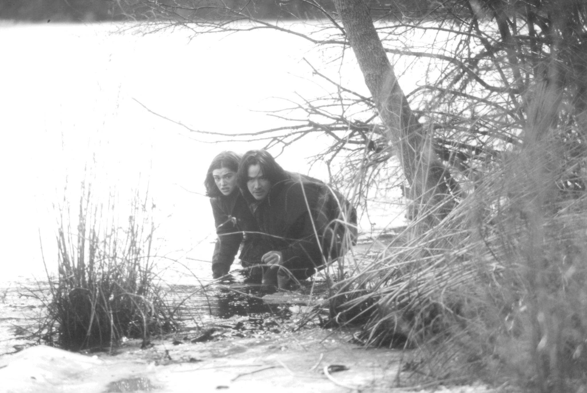 Still of Keanu Reeves and Rachel Weisz in Chain Reaction (1996)