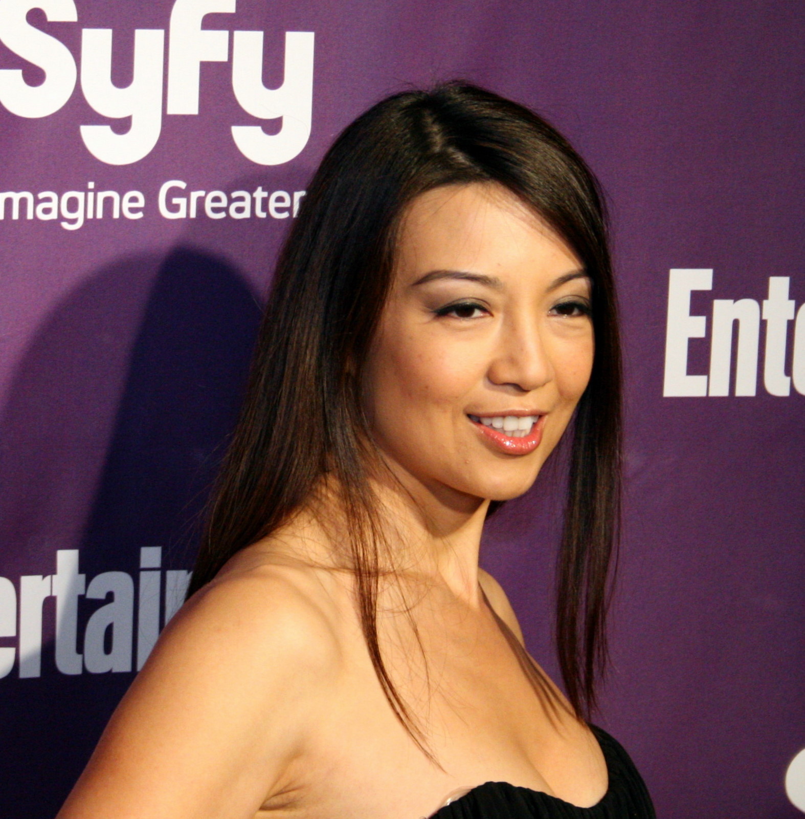 Ming-Na Wen