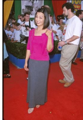 Ming-Na Wen at event of Zaislu istorija 2 (1999)