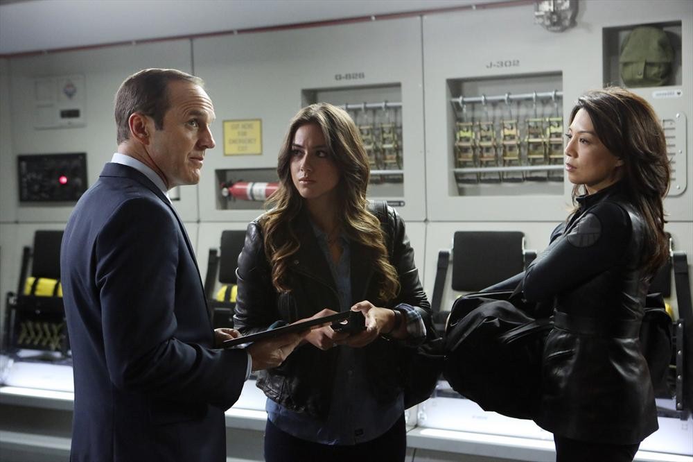 Still of Ming-Na Wen, Clark Gregg and Chloe Bennet in Agents of S.H.I.E.L.D. (2013)