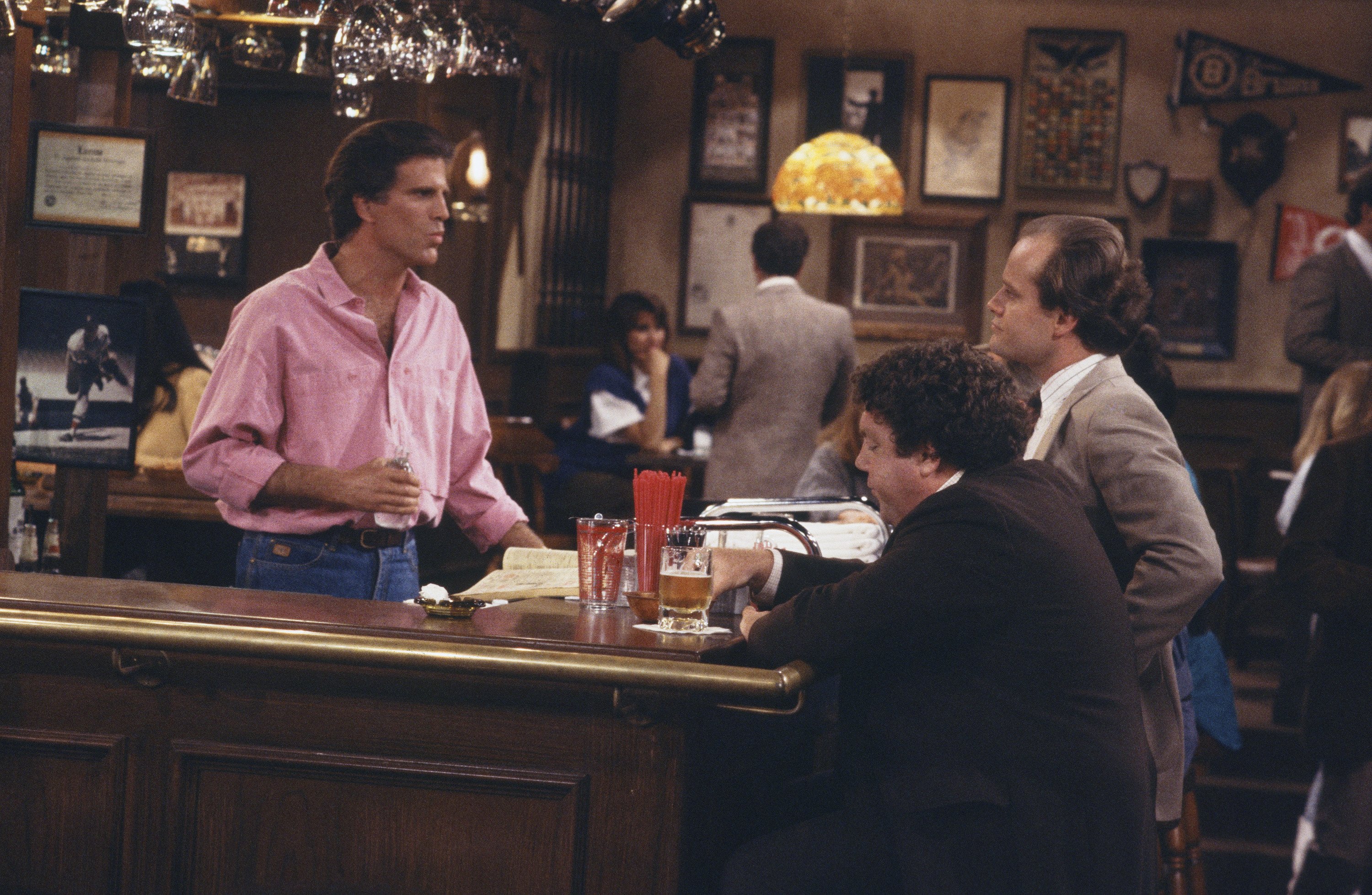 Still of Ted Danson, Kelsey Grammer and George Wendt in Cheers (1982)