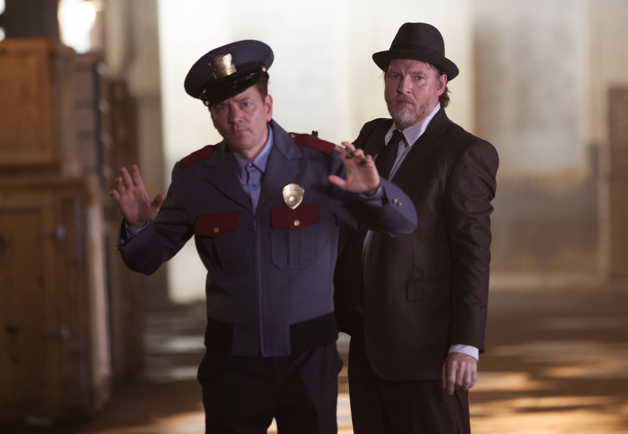 Still of Frank Whaley and Donal Logue in Gotham (2014)
