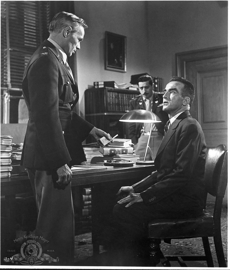 Still of Montgomery Clift and Richard Widmark in Judgment at Nuremberg (1961)