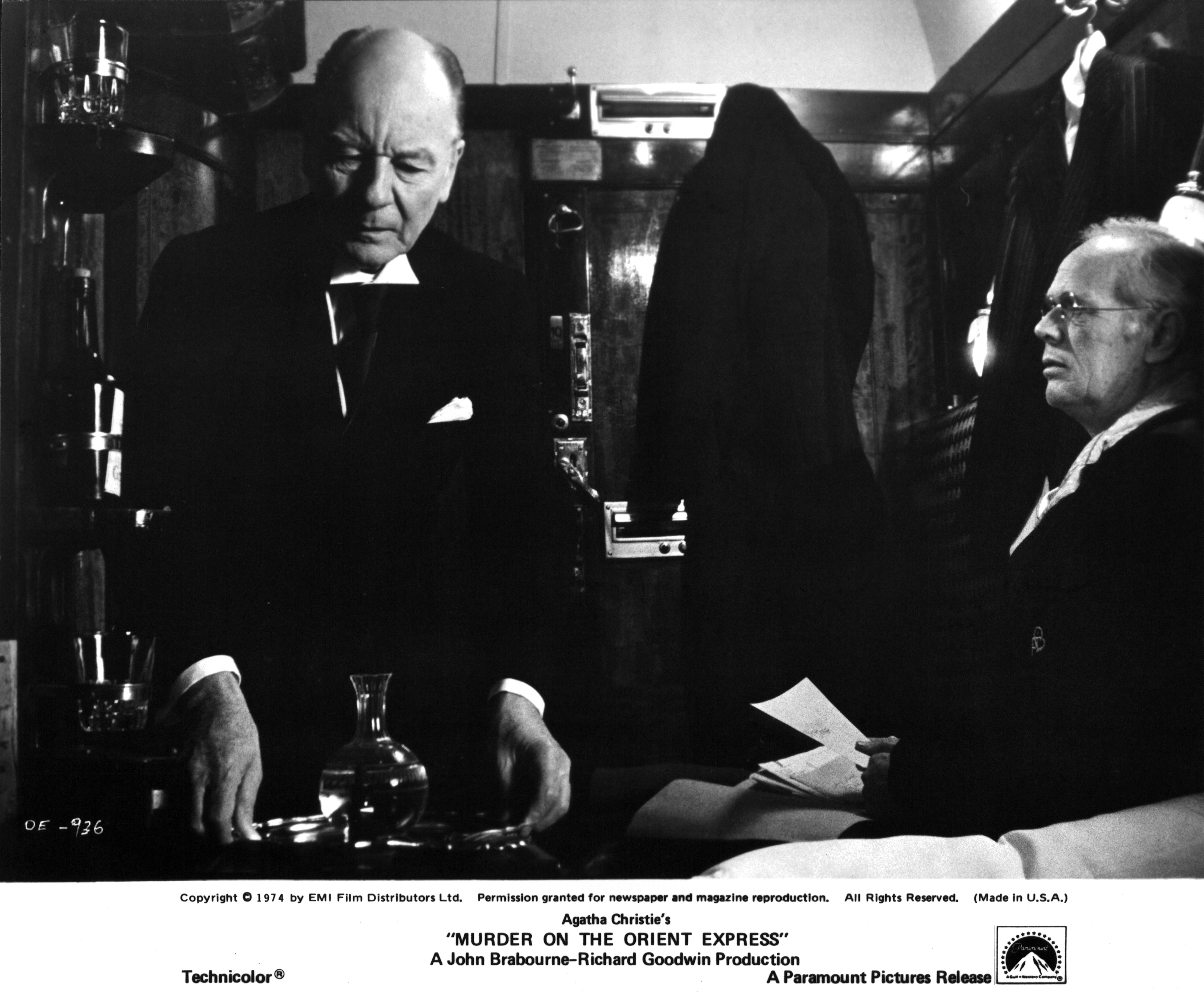 Still of John Gielgud and Richard Widmark in Murder on the Orient Express (1974)