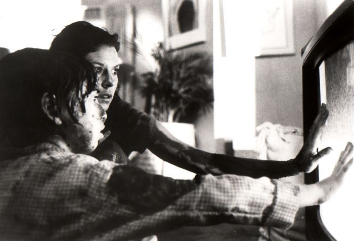 Still of JoBeth Williams and Oliver Robins in Poltergeist (1982)