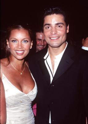 Vanessa Williams and Chayanne at event of Dance with Me (1998)