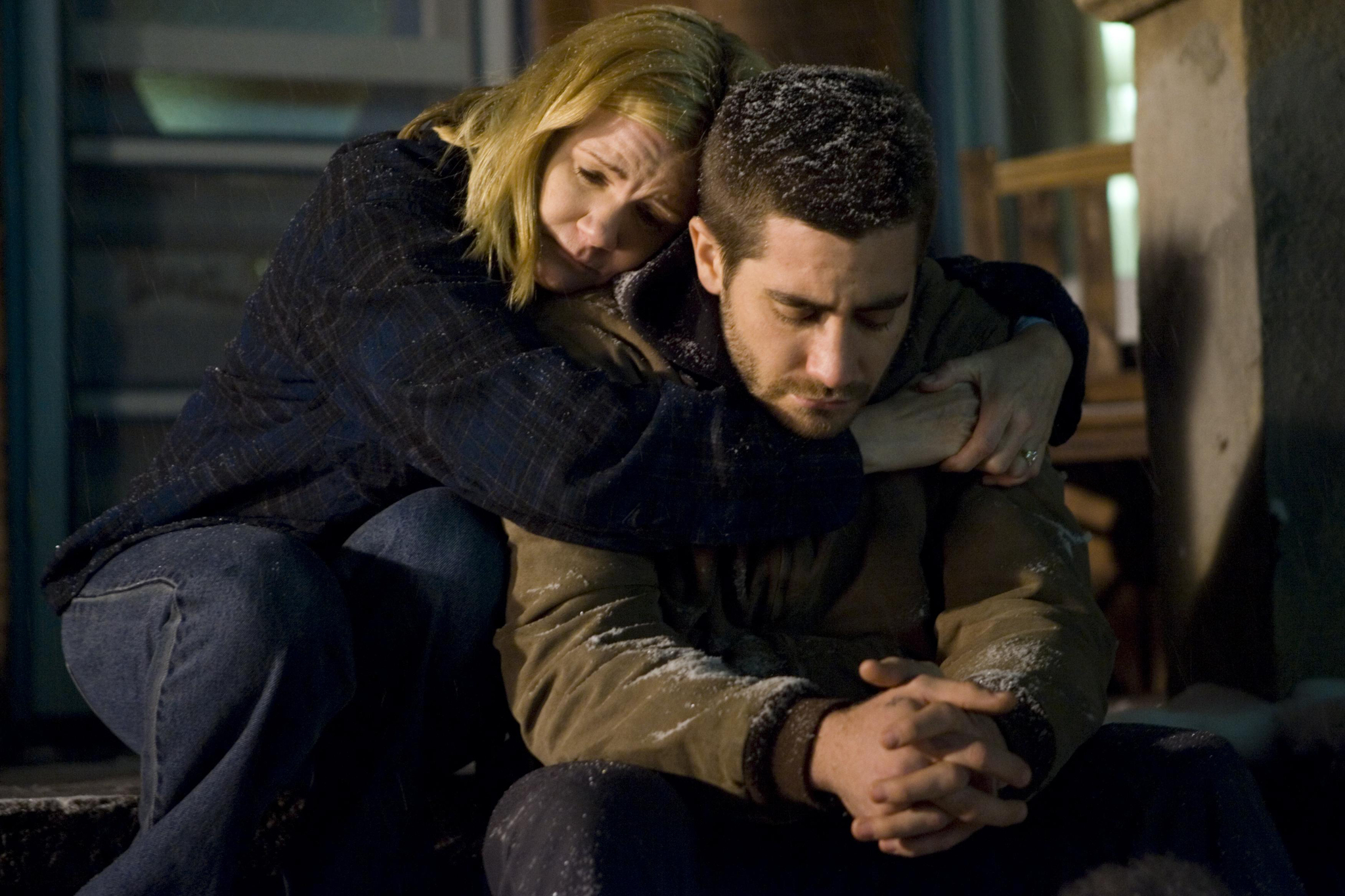 Still of Mare Winningham and Jake Gyllenhaal in Brothers (2009)