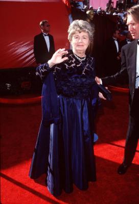 Shelley Winters at event of The 70th Annual Academy Awards (1998)