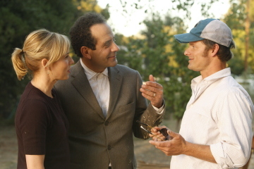 Still of Tony Shalhoub, Steve Zahn and Traylor Howard in Monk (2002)