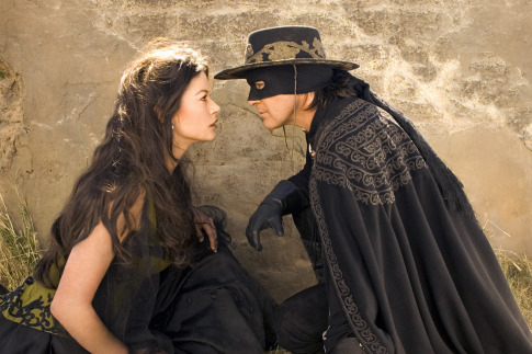 Still of Antonio Banderas and Catherine Zeta-Jones in The Legend of Zorro (2005)