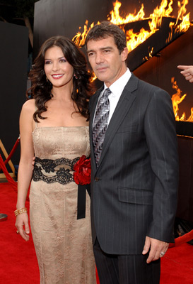 Antonio Banderas and Catherine Zeta-Jones at event of The Legend of Zorro (2005)