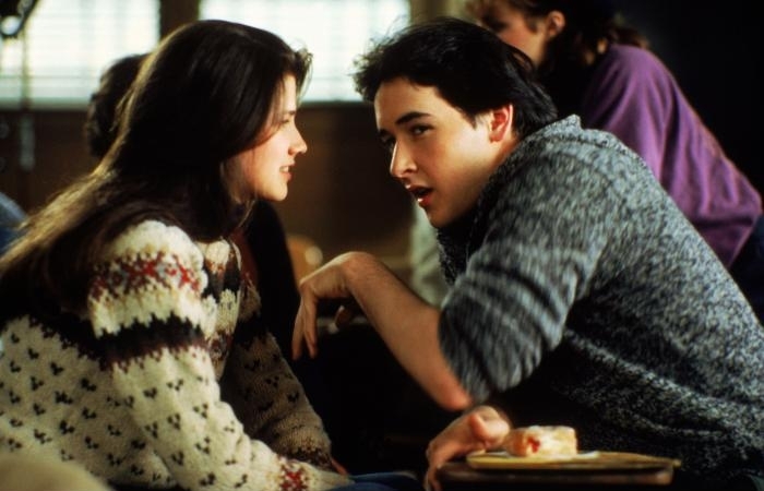 Still of John Cusack and Daphne Zuniga in The Sure Thing (1985)