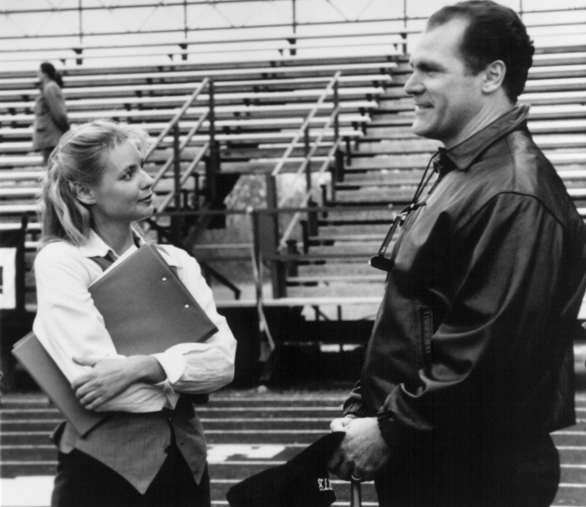 Still of Olivia d'Abo and Roger Birnbaum in The Big Green (1995)
