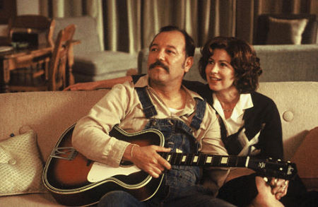 Still of Dana Delany and Rubén Blades in Spin (2003)