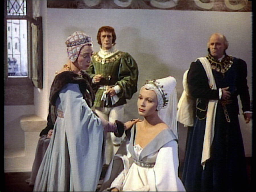Still of Claire Bloom and Mary Kerridge in Richard III (1955)