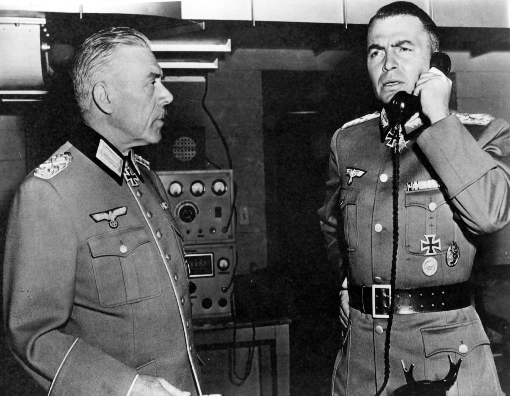 Still of James Mason and Leo G. Carroll in The Desert Fox: The Story of Rommel (1951)