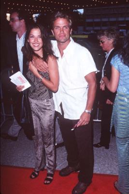 David Chokachi and Brooke Langton at event of Greitis 2: laivo uzgrobimas (1997)